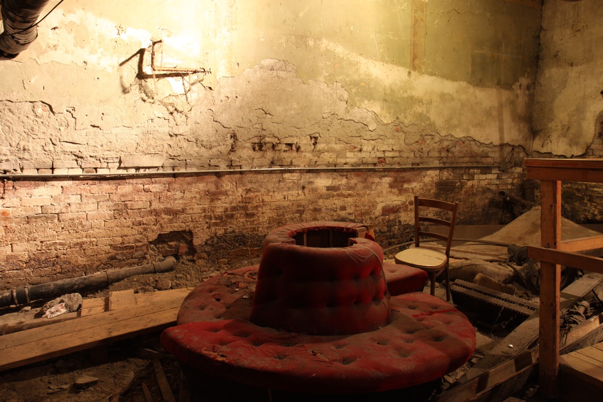 Underground lounge